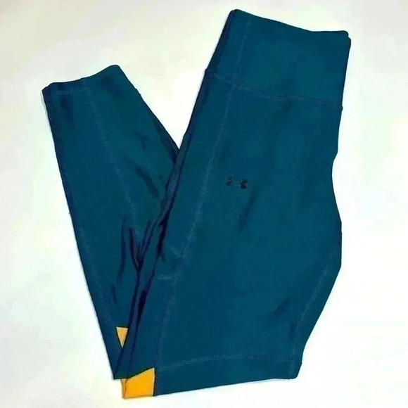 Under Armour Compression Ankle Pants Leggings Gym Sport Tennis Workout Medium - Picture 1 of 6